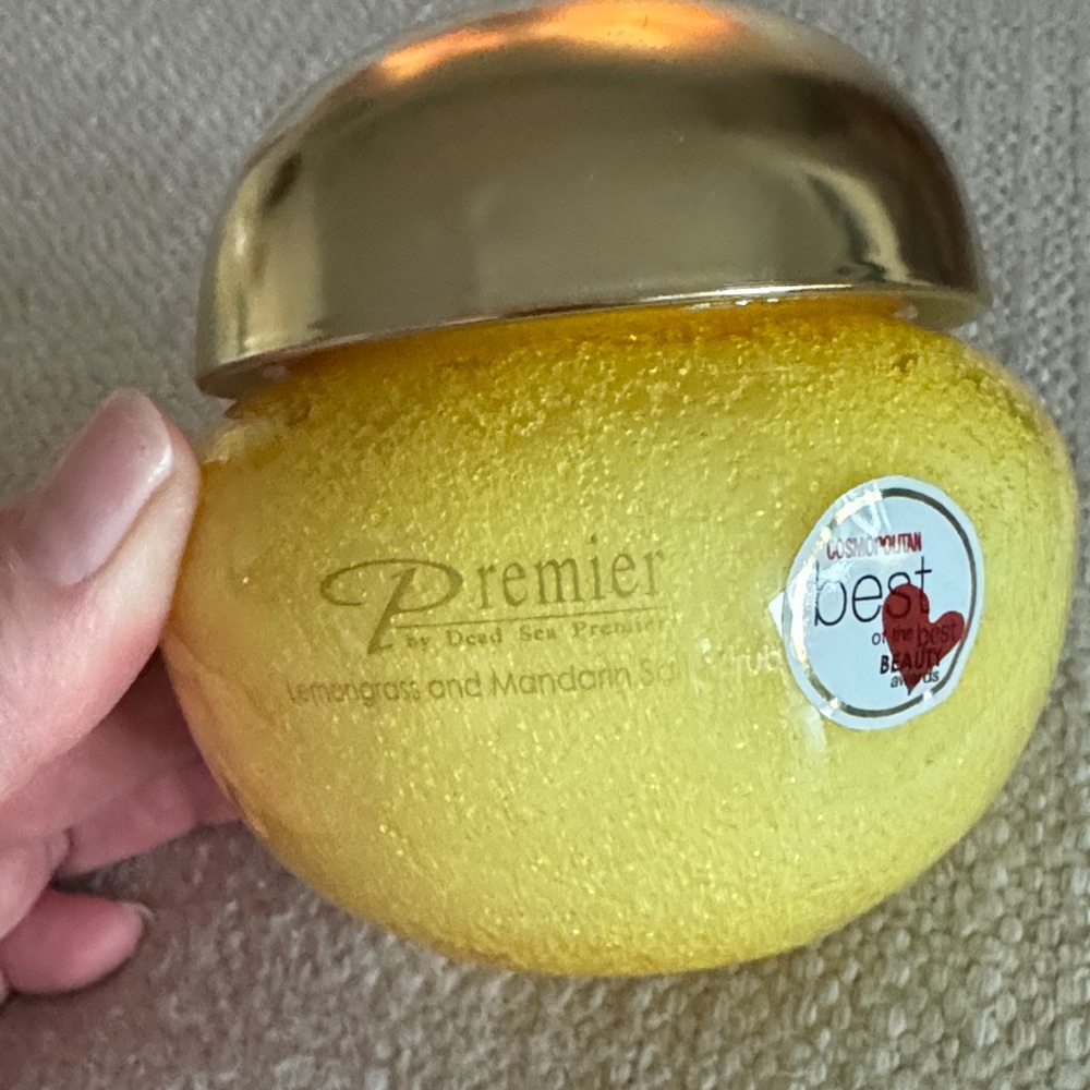 Premier Lemongrass and Mandarin Scrub - NWT